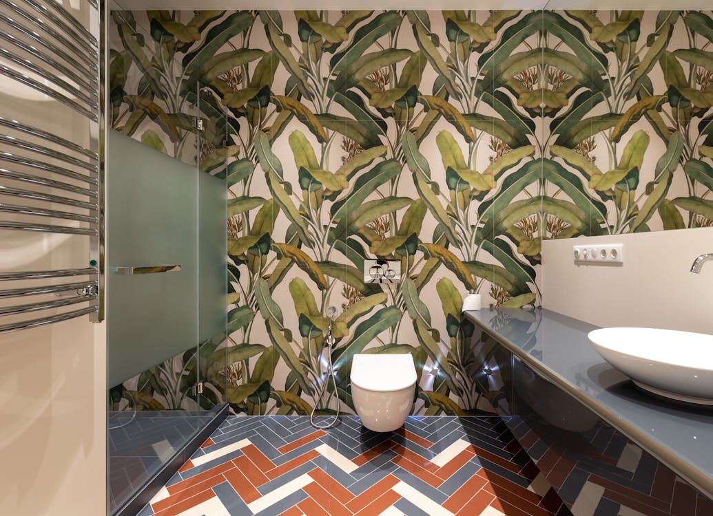 What Are Walk-In Showers Made Of: Material Choices and Benefits ...